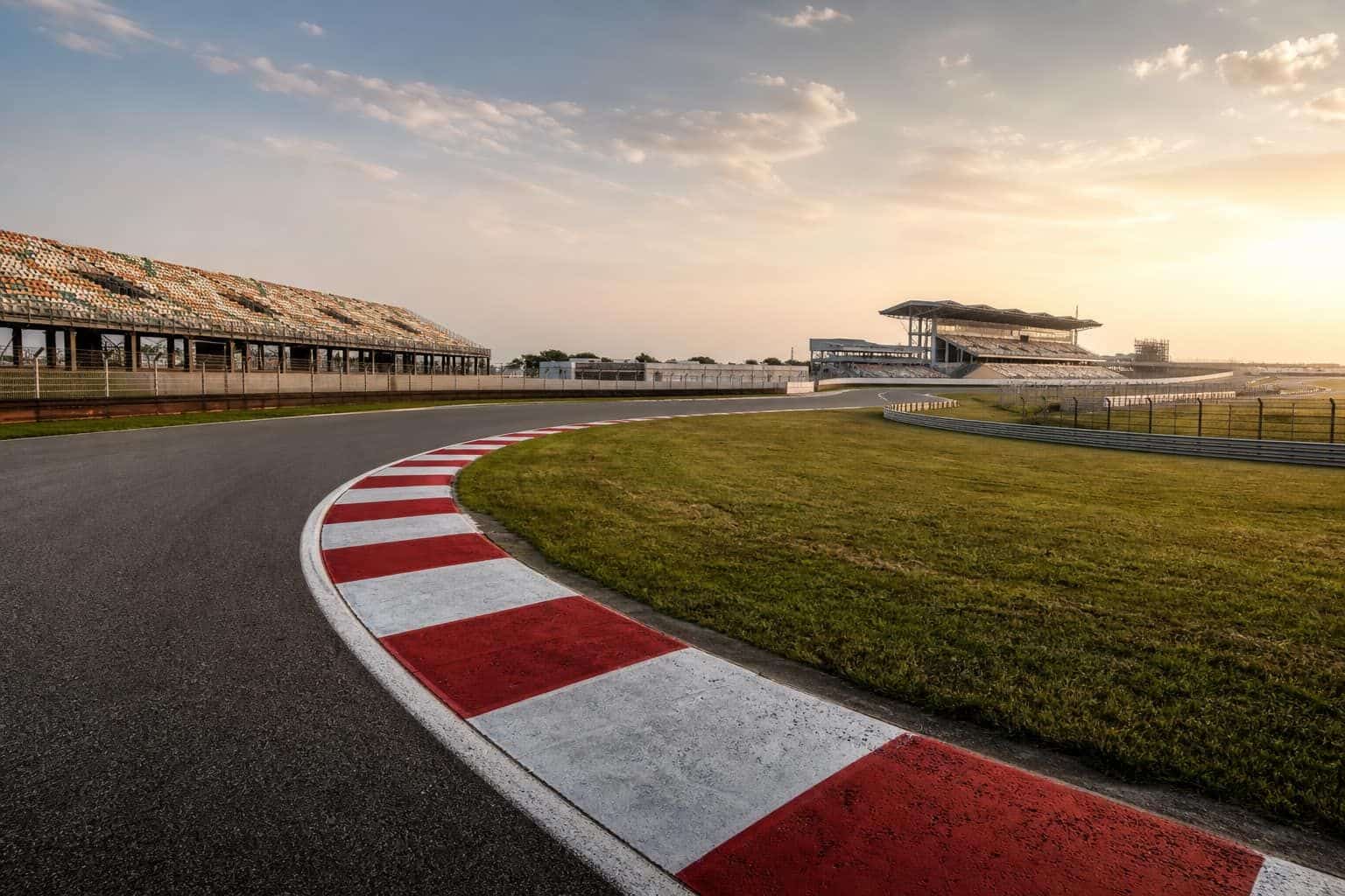 Racing circuit on the expressway belt